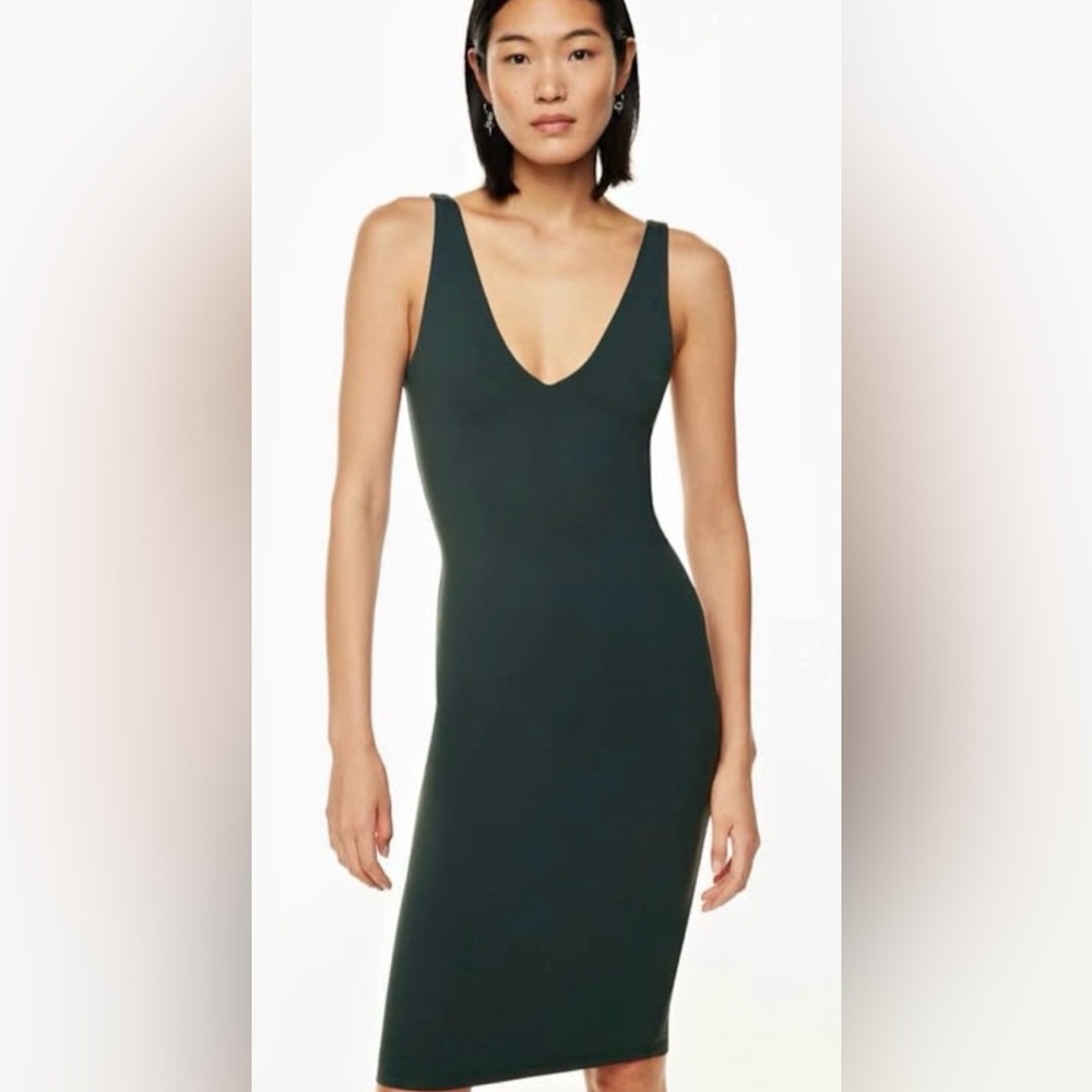 Babaton Dark Green Sleeveless V-Neck Dress